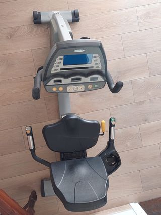 Bici estatica reclinada Matrix