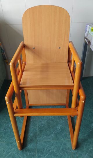 Trona convertible mesa y silla