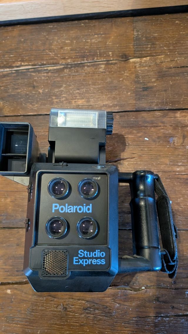 Lote 40. Polaroid studio express AS IS