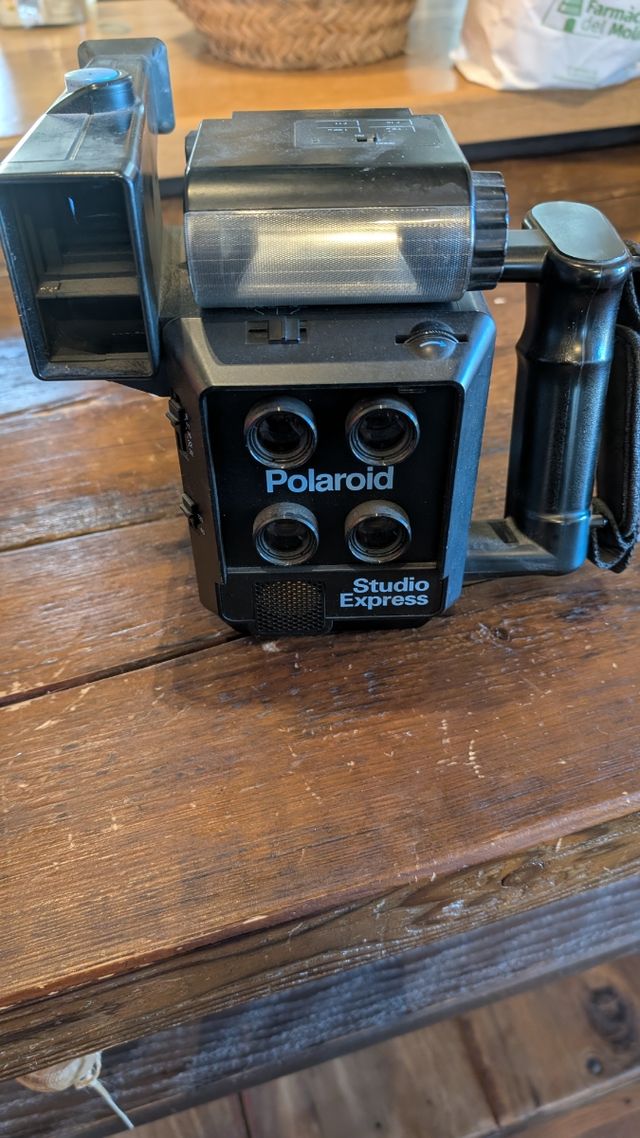 Lote 40. Polaroid studio express AS IS