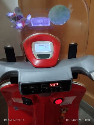 Moto vespa eléctrica niños