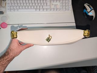Bolso de mano de media luna
