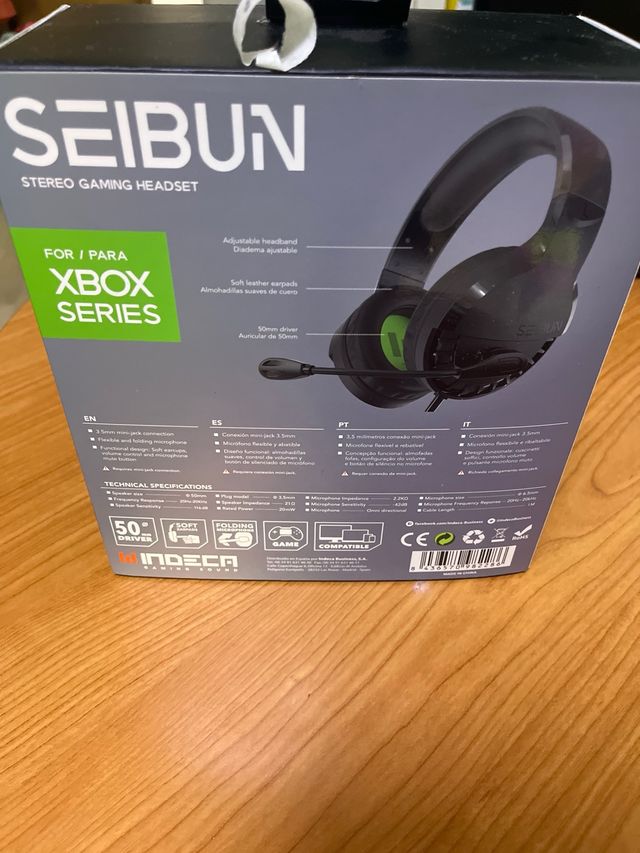 Cascos con cable para hablar y escuchar