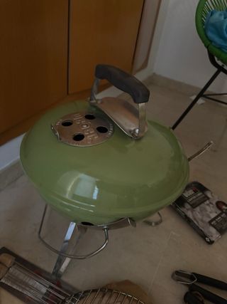 Barbacoa Weber casi nueva verde con accesorios