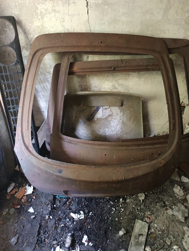 Capó trasero Toyota Corolla Hachbak