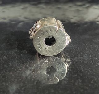 Clip Pandora Mickey y Minnie Mouse de Disney