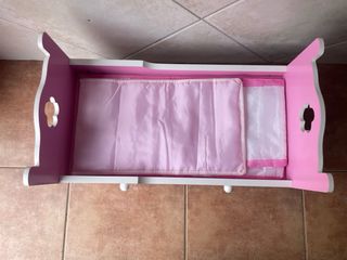 Cuna de madera para muñeco
