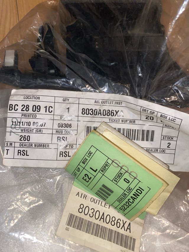 Air outlet mitsubitshi