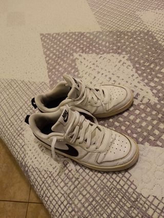 Bambas Nike  39 blanco y negro.de batalla 