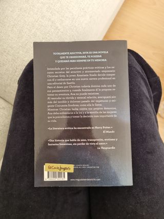 CINCUENTA SOMBRAS MÁS OSCURAS