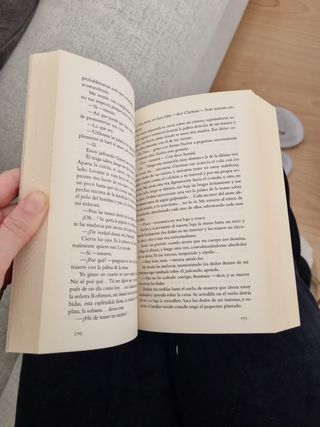 CINCUENTA SOMBRAS MÁS OSCURAS