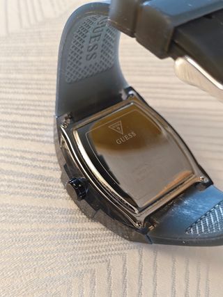 Reloj GUESS NEGRO