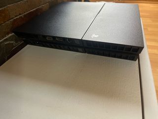 PS4 1TB más dos mandos Sony más juegos 
