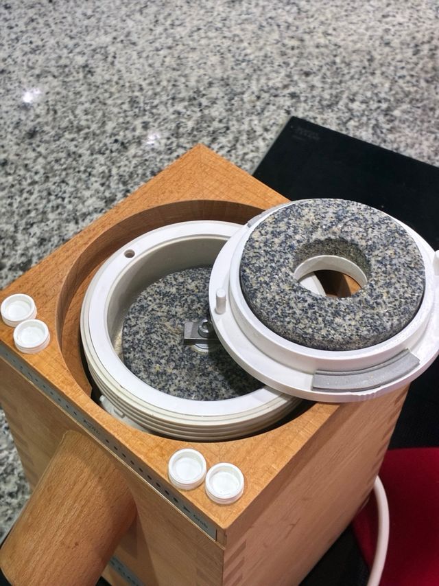 Molinillo ecológico para cereales y harinas