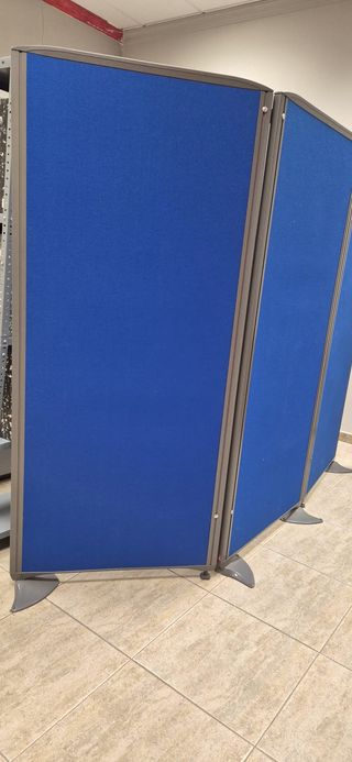 Mampara divisoria portátil
