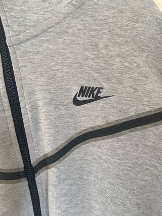 Nike tech gris 