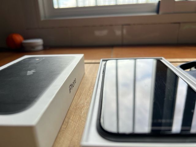 Iphone 11 black 64gb