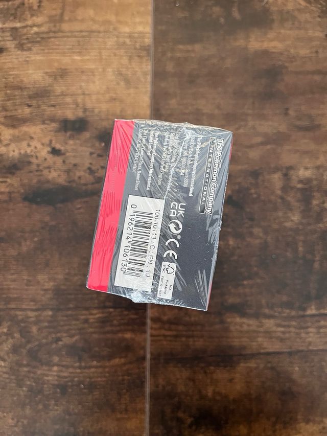 Prismatic Evolutions  Bundle Box. New/Sealed. ENG