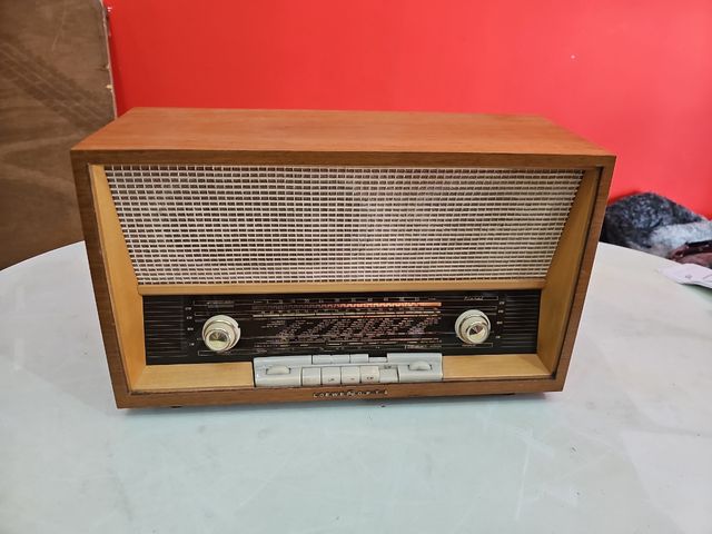 Radio vintage LOEWE OPTA PLANET