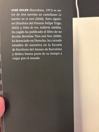 Entre algodones: Finalista XLII Premio de Novela