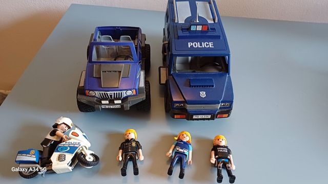 Coche policía playmovil