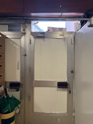 Lonja a pie de calle