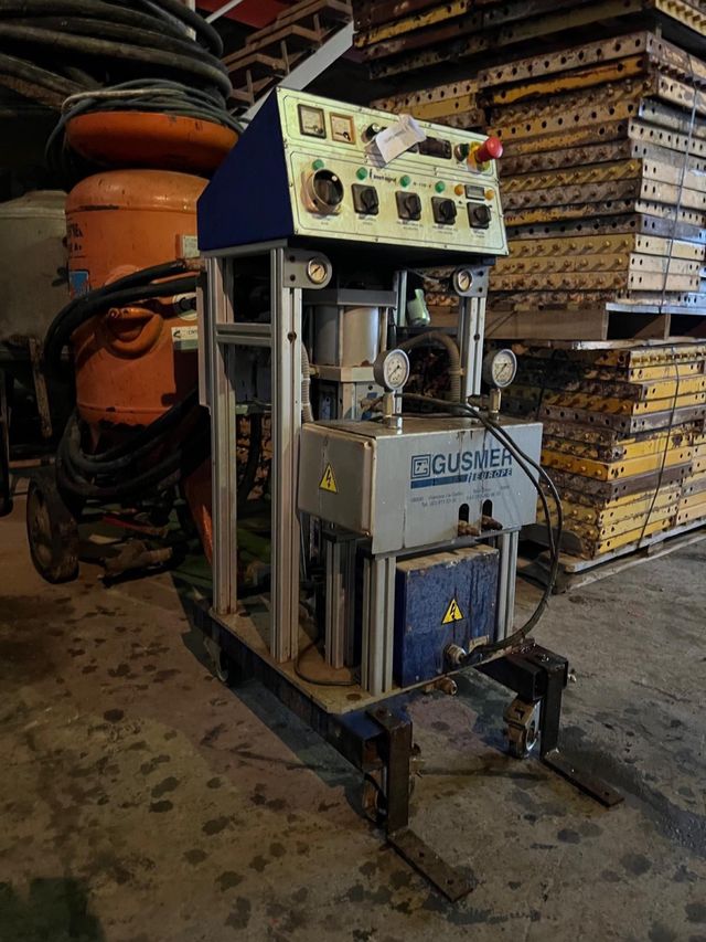 Projectora de aislante