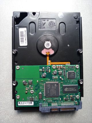 Discos Duros Western y Seagate, 250 y 200GB, SATA