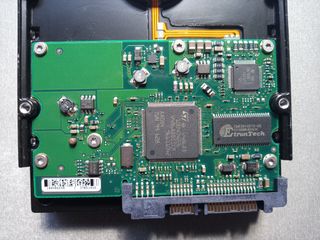 Discos Duros Western y Seagate, 250 y 200GB, SATA