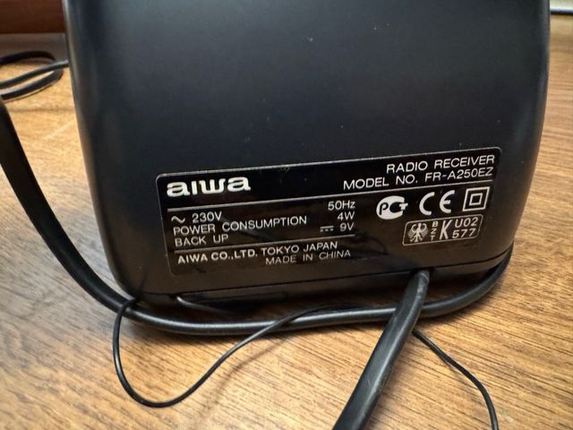 Radio reloj vintage Aiwa.