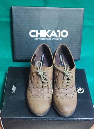 Zapatos Castellanos talla 35 Chika 10 