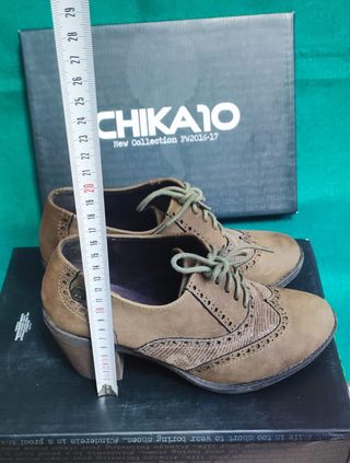 Zapatos Castellanos talla 35 Chika 10 
