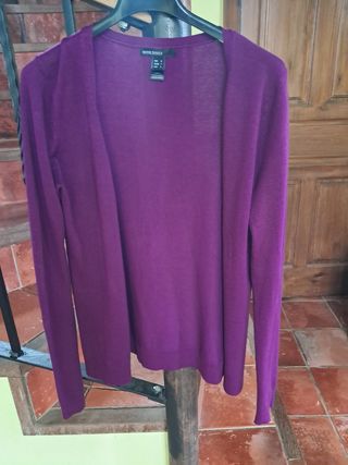 Chaqueta de punto con botones de abalori