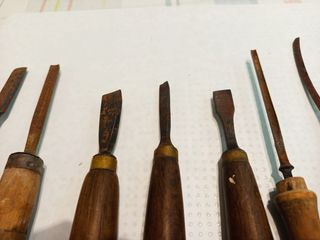 Juego de gubias y formones para madera