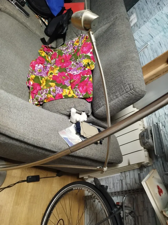 Lampara de pie con 2 puntos de Luz