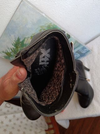 Botines, tacón de aguja. Mujer. 