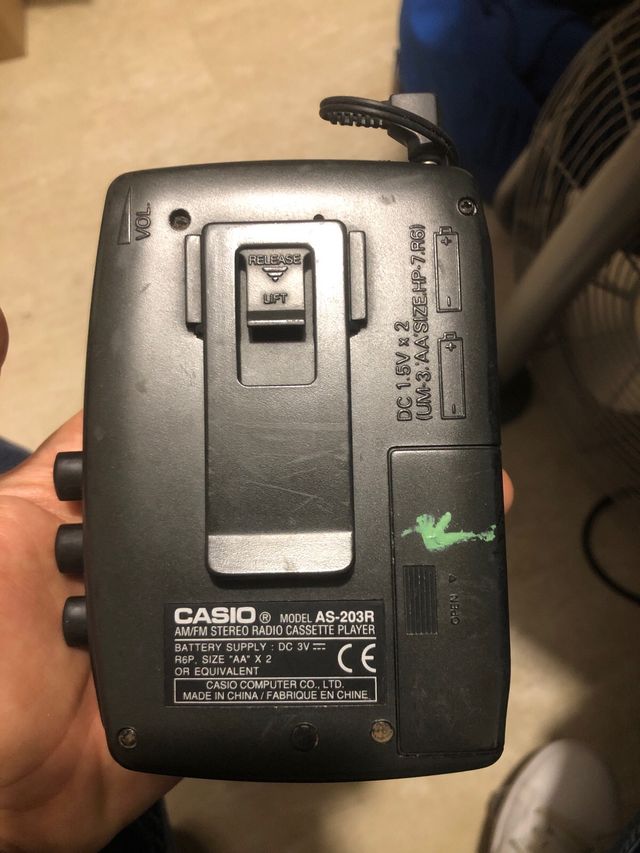 Walkman Casio AS-203R con radio – Vintage funciona