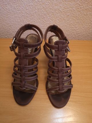 Sandalias tacón de tiras Lodi