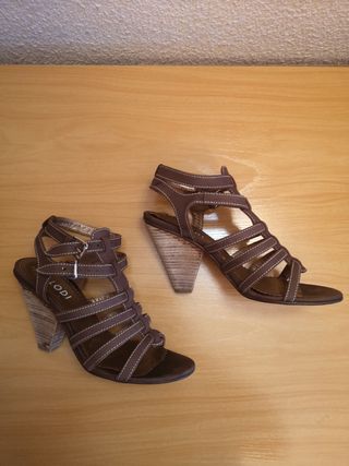 Sandalias tacón de tiras Lodi