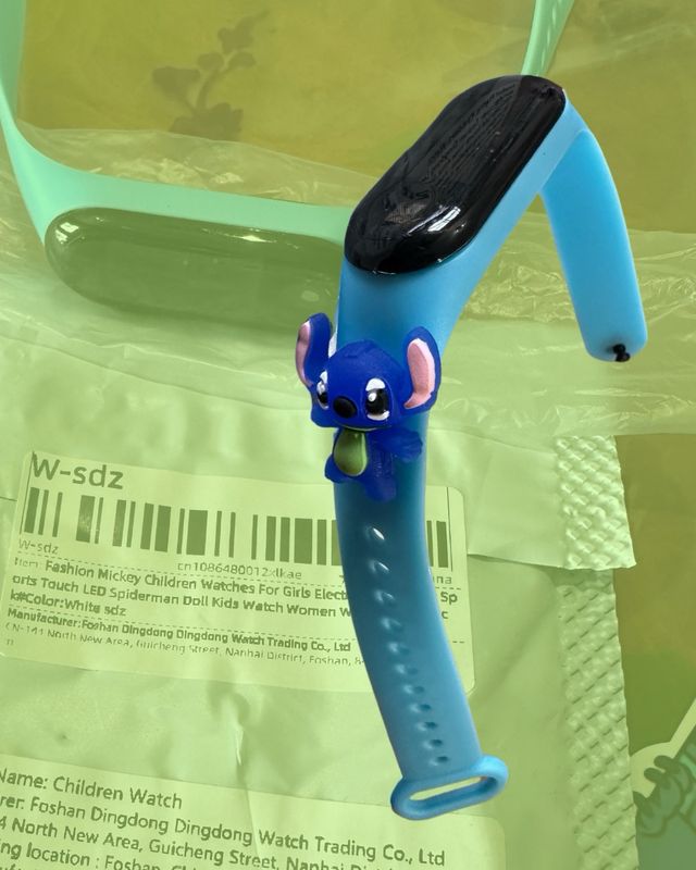 Reloj infantil con LED  adorno de Stitch