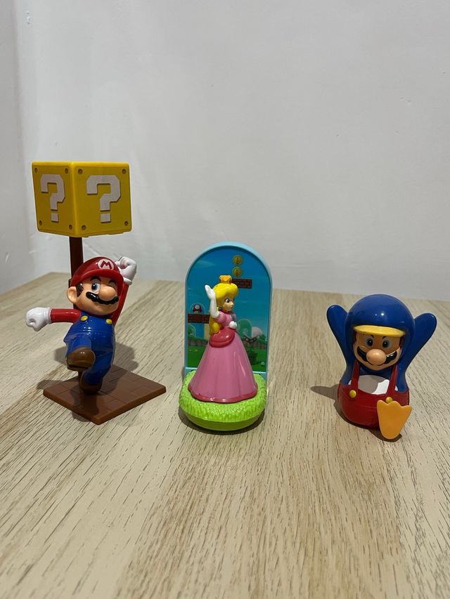 Muñecos super mario mc donals