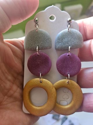 Pendientes de arcilla polimérica