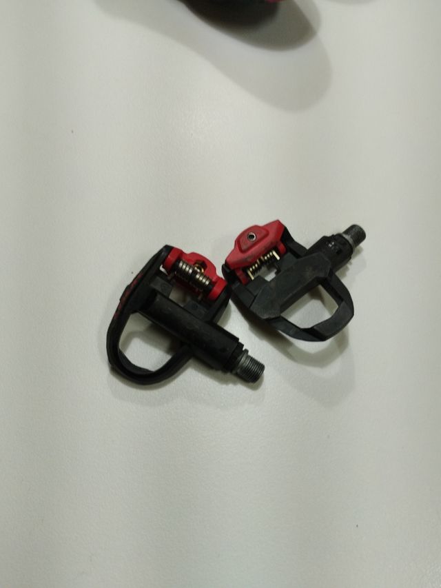 Pedales automáticos look con zapatillas