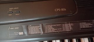 Piano electrónico Casio
