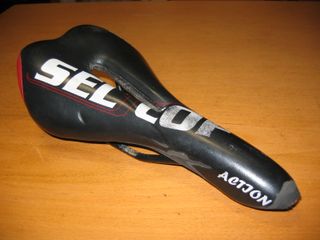 Sillin Selcof ancho 137mm.