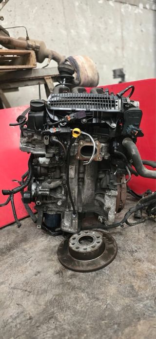 Motor PEUGEOT 208 I CA CC 1.2 VTI 82 HM01  2012201