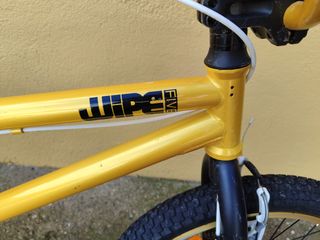 Bmx wipe