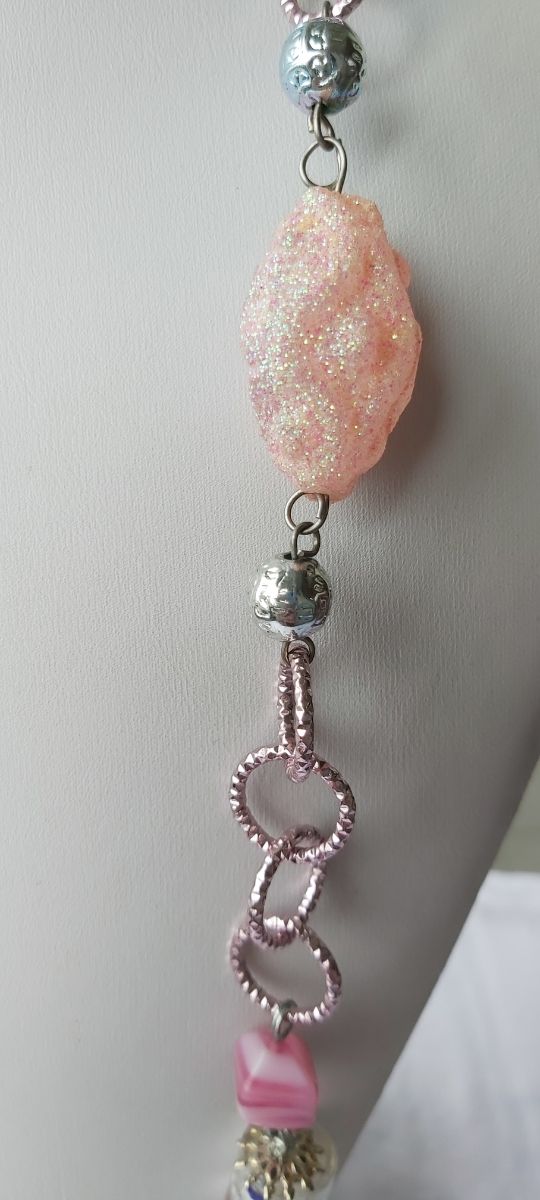 Collana con fiore, resine, fucsia