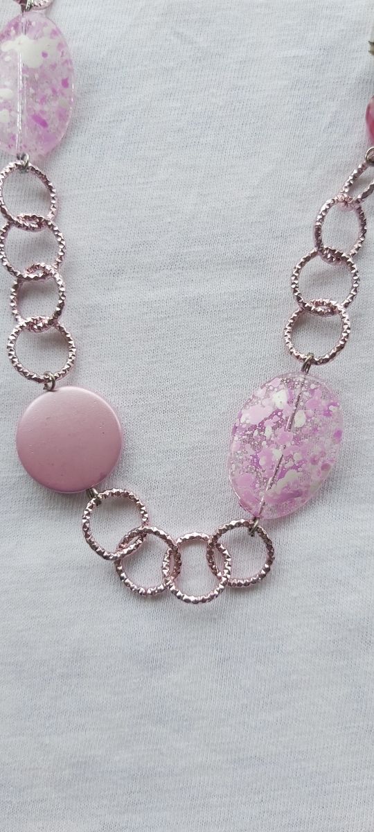 Collana con fiore, resine, fucsia