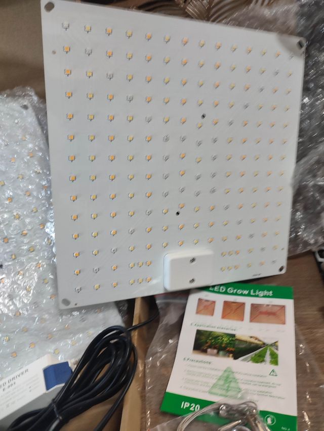 Lampada da giardino per interni a due pannelli NUOVA